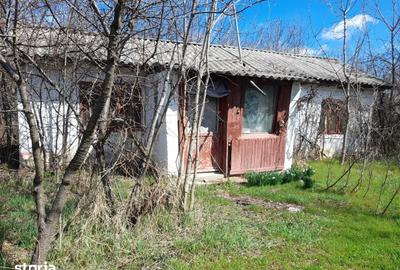 Casă cu 2 camere cu Teren 2742 Mp în Căldăraru - 1