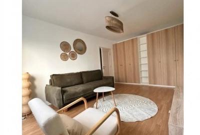 Apartament cu 3 camere decomandat în Mihai Bravu