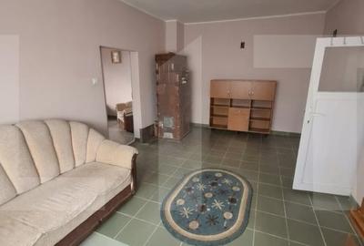 Casă individuală cu 3 camere cu Garaj în Vest