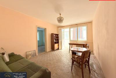 Apartament cu 2 camere circular în Micro 17 - 12
