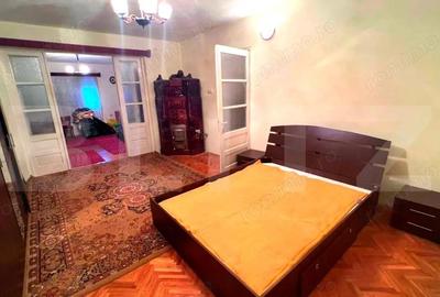 Casă cu 5 camere cu Teren 250 Mp în Central