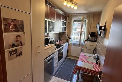Apartament cu 3 camere decomandat în Nufărul - 5