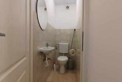 Spațiu comercial, de 51.869998931885 mp, în Semicentral - 19