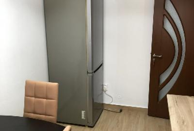 Apartament cu 3 camere semidecomandat, mobilat în Vest - 13