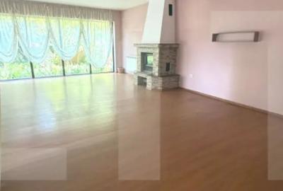 Casă cu 5 camere cu Teren 2248 Mp în Curtești - 2