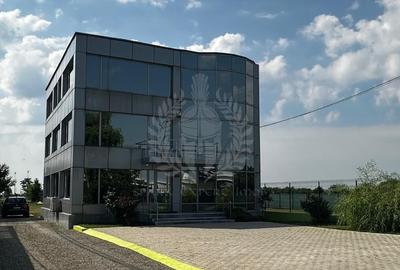 Spațiu comercial, de 361 mp, în 9 Mai - 1