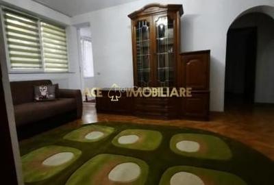 Apartament cu 3 camere semidecomandat, mobilat în Pajura