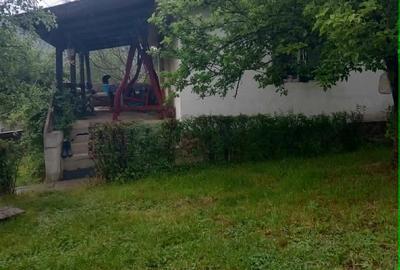 Casă cu 3 camere cu Teren 2000 Mp în Morlaca