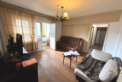 Apartament cu 3 camere decomandat, mobilat în Central