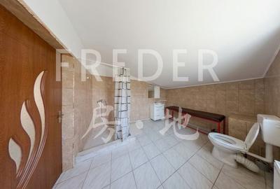 Casă cu 5 camere cu Teren 307.75 Mp în Central