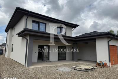 Casă cu 4 camere cu Teren 844 Mp în Nufărul - 13