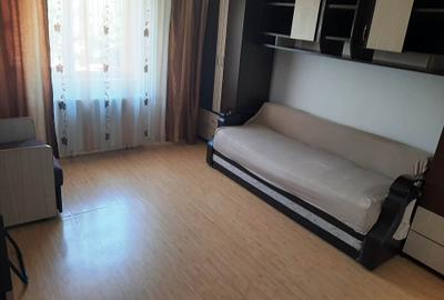 Garsonieră decomandată în Micro 14