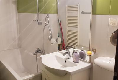 Apartament cu 2 camere decomandat, mobilat în Parcul Carol