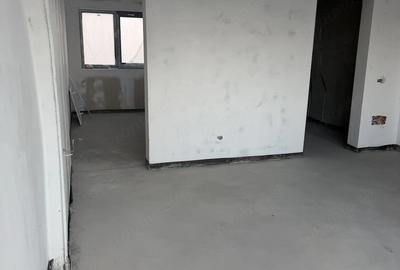 Casă cu 6 camere cu Teren 586 Mp în Slătioara