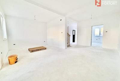 Duplex cu 4 camere cu Canalizare în Moșnița Veche - 10