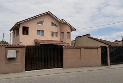 Casă cu 4 camere cu Teren 1115 Mp în Bariera Vâlcii