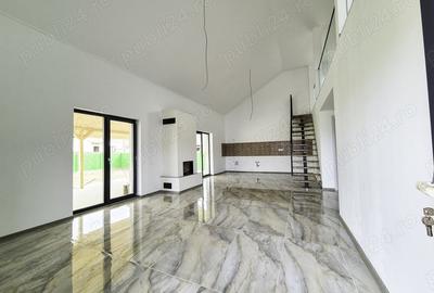 Casă cu 4 camere cu Teren 500 Mp în Drăganu - 1