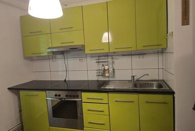 Apartament cu 2 camere decomandat în Lenin