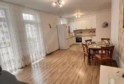 Apartament cu 3 camere decomandat, mobilat în Lazaret