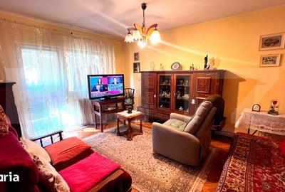 Apartament cu 4 camere decomandat în Central