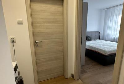 Apartament cu 3 camere semidecomandat, mobilat în Podu Roș - 1