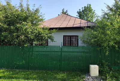 Casă individuală cu 4 camere cu Canalizare în Telega