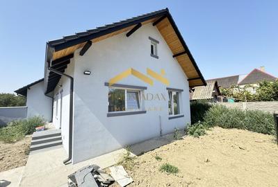 Duplex cu 3 camere cu Canalizare în Sânmihaiu Român - 2