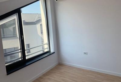 Casă cu 5 camere cu Teren 98 Mp în Central - 8
