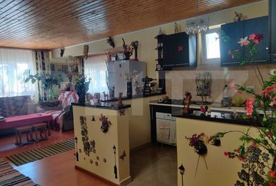 Apartament cu 3 camere decomandat, mobilat în Codlea - 16