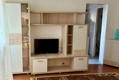 Apartament cu 2 camere semidecomandat în Rahova