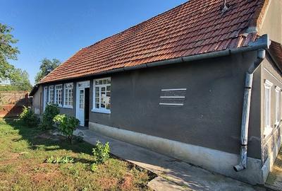 Casă cu Teren 5000 Mp în Cadea