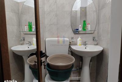 Apartament cu 3 camere decomandat în Obor