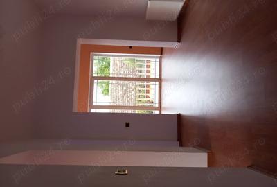 Casă cu 6 camere cu Teren 2255 Mp în Cenad