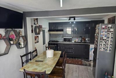 Casă cu 4 camere cu Teren 548 Mp în Central