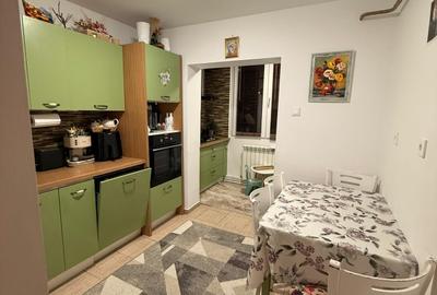 Apartament cu 3 camere decomandat în Nicolina - 8