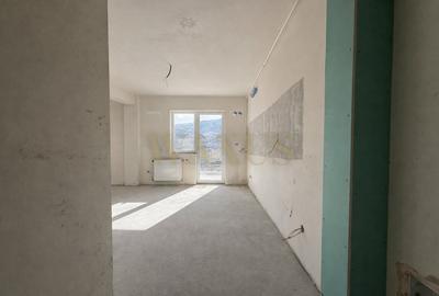 Apartament cu 3 camere semidecomandat în Florești - 3