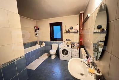 Casă cu 3 camere cu Teren 451 Mp în Central