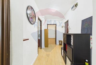 Apartament cu 6 camere decomandat, mobilat în 13 Septembrie - 18