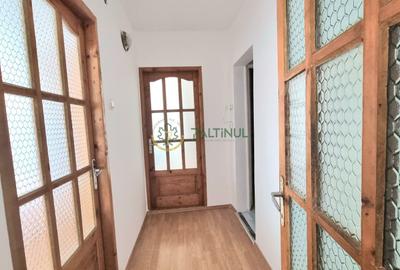 Apartament cu 3 camere semidecomandat, mobilat în Valea Aurie - 8
