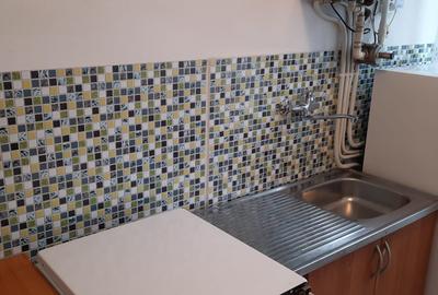 Apartament cu 2 camere decomandat în Cornișa