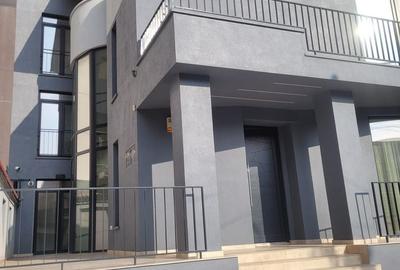 Casă cu 5 camere cu Canalizare în Faleza Nord - 1
