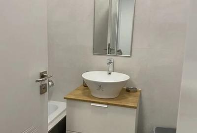 Garsonieră decomandată în Complex Studențesc
