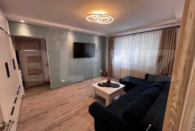 Apartament cu 3 camere semidecomandat, mobilat în Codlea