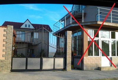 Casă cu 7 camere cu Garaj în Lăzăreni