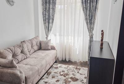 Apartament cu 3 camere decomandat în Exterior Vest