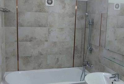 Apartament cu 4 camere semidecomandat în Colentina