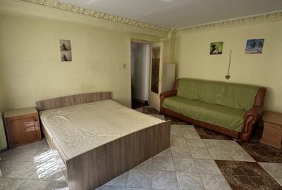Garsonieră decomandată, mobilată în Cantacuzino
