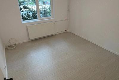 Apartament cu 2 camere decomandat în 1 Decembrie
