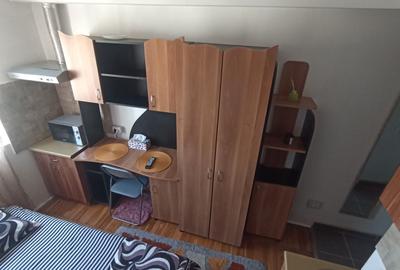 Garsonieră decomandată în Complex Studențesc