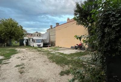 Teren Construcții intravilan de 1361 mp, în Titulescu - 9